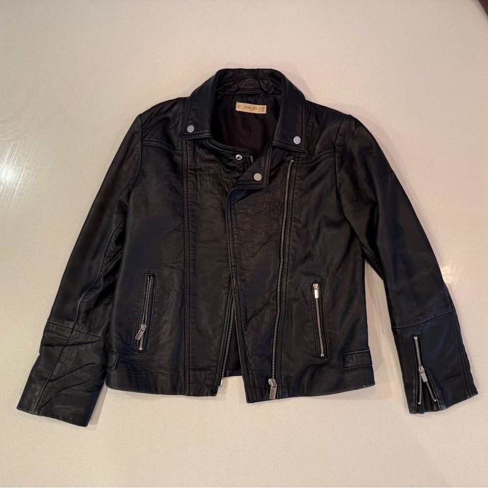 Mango kids Genuine Sheep Leather Black Moto Jacket
Size 11 -12 yrs